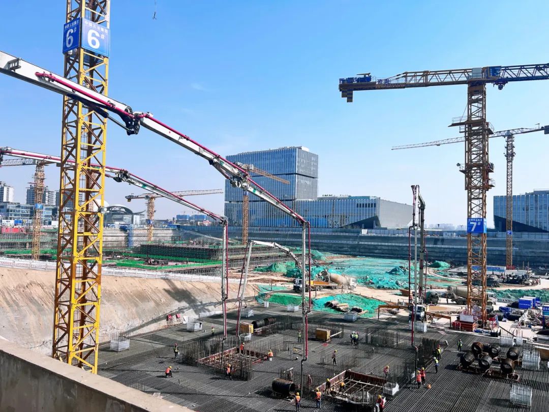 提前11小时！米兰MiLan体育大米数泵车赋能高效施工